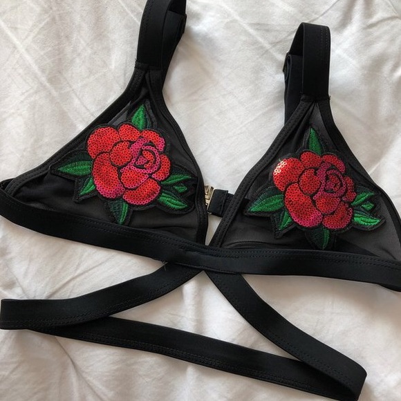 Rose and mesh bikini - Picture 1 of 3